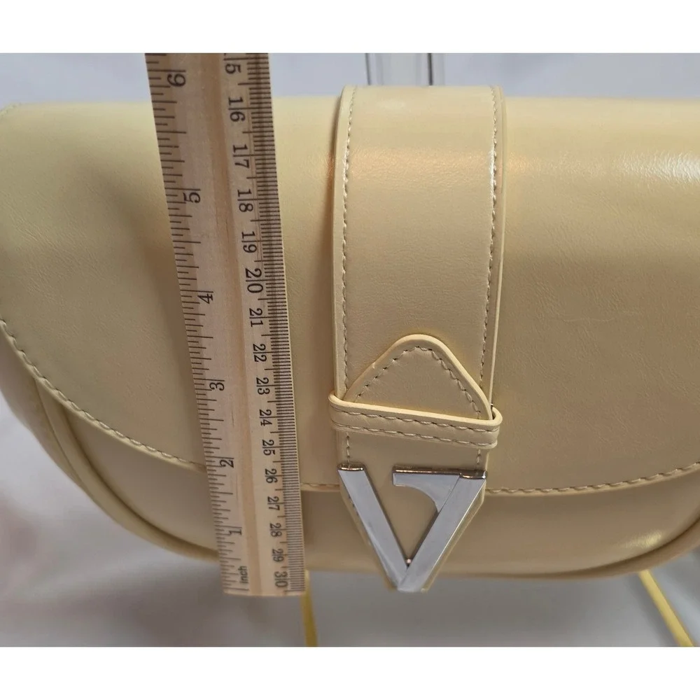 A9NINE cream colored