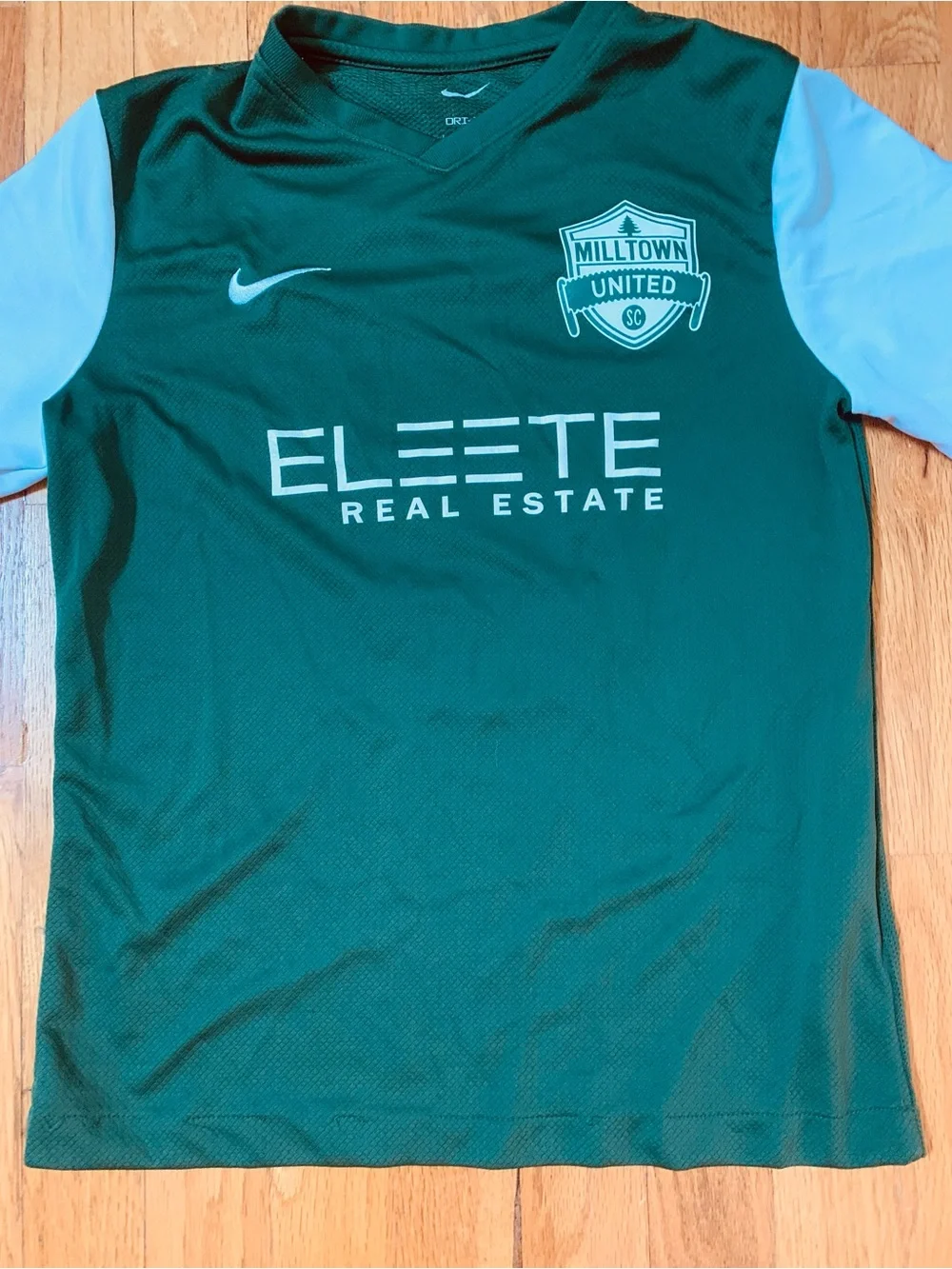 Nike boys large
