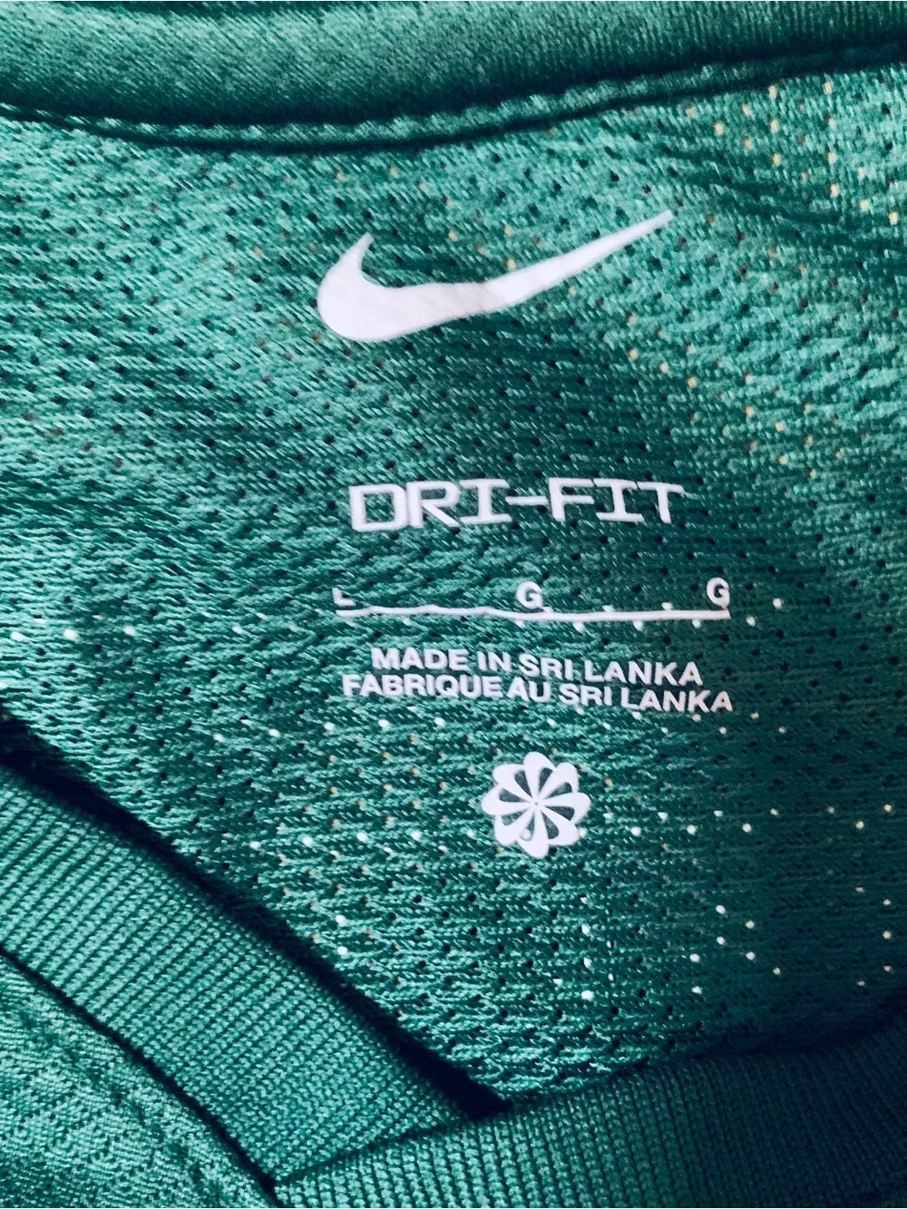 Nike boys large