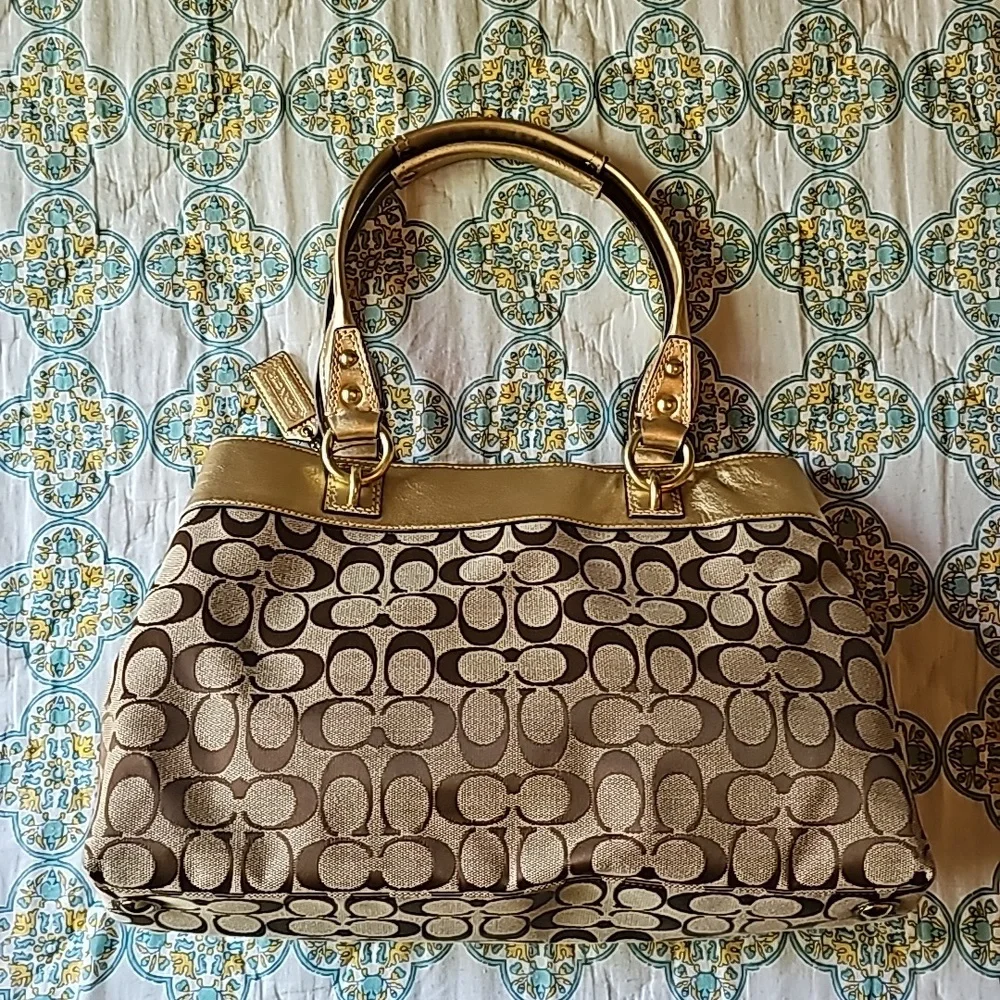 Coach make luxurious