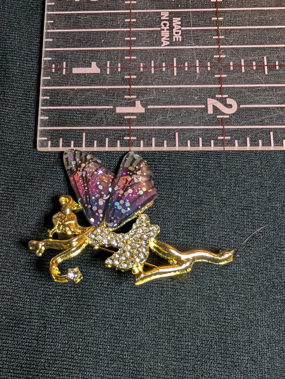 N/A elegant gold
