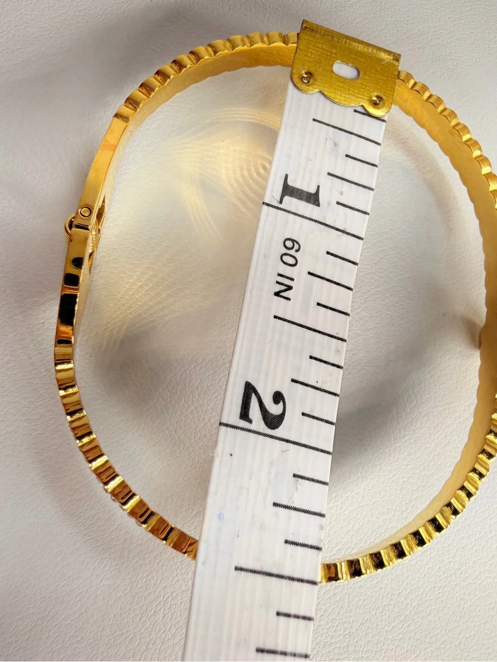 N/A elegant gold