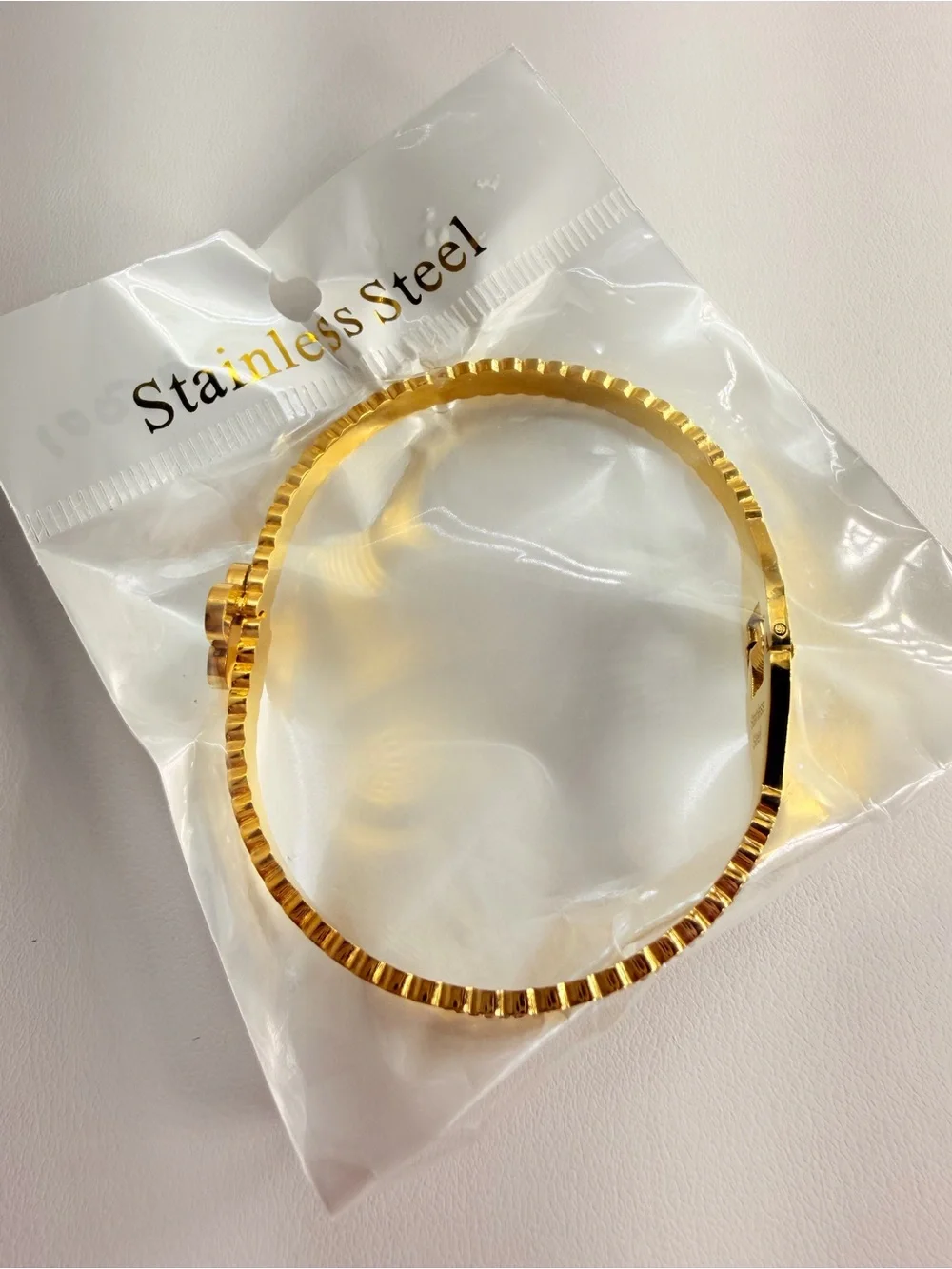 N/A elegant gold