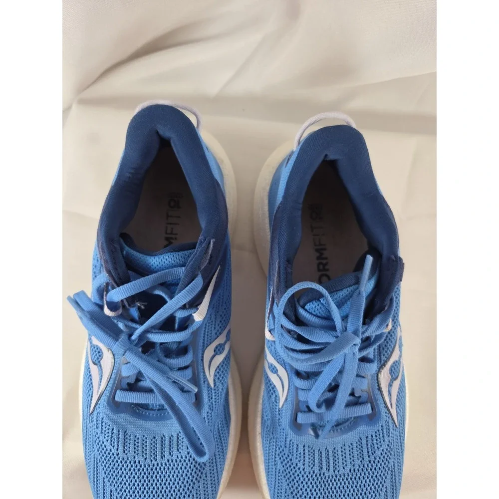 Saucony women triumph