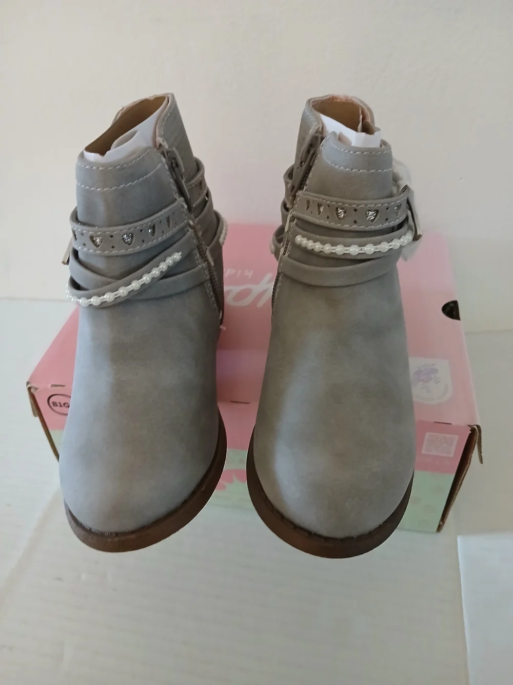 Jackeline stylish grey