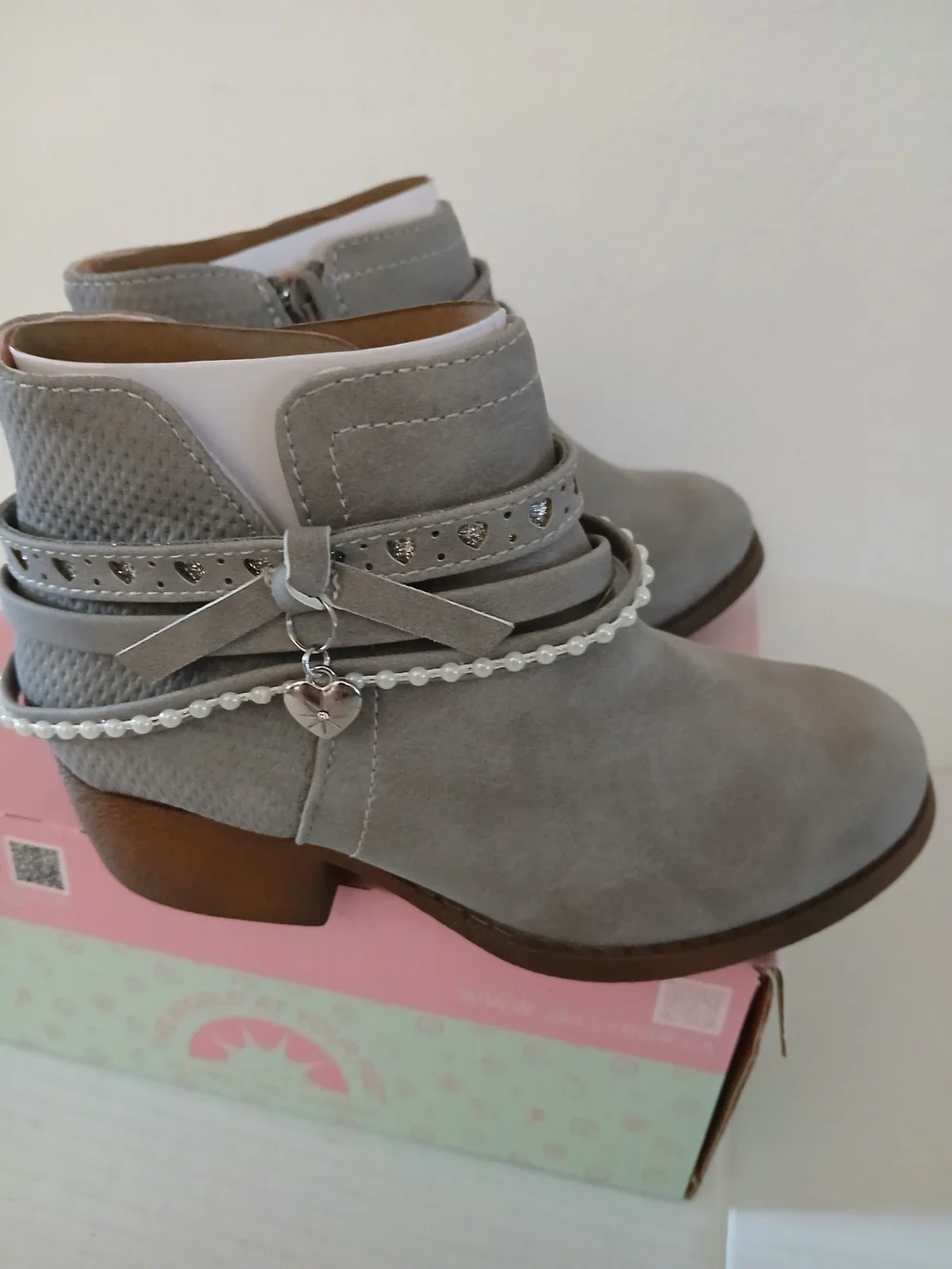 Jackeline stylish grey