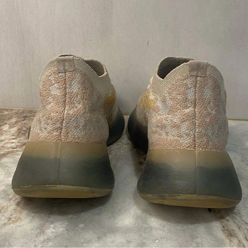 Yeezy authentic adidas