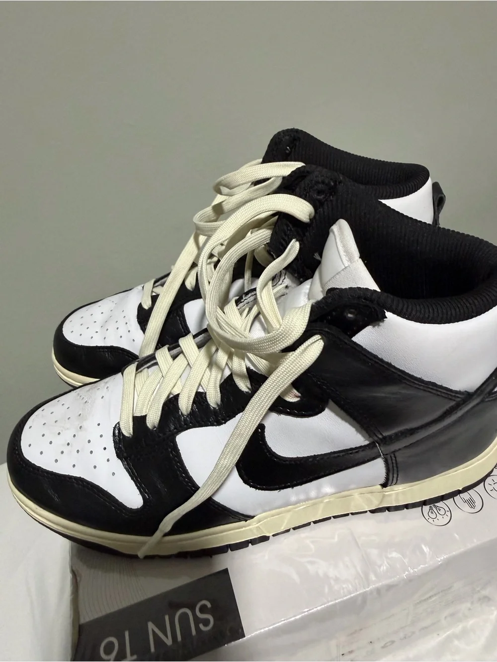 Nike iconic high