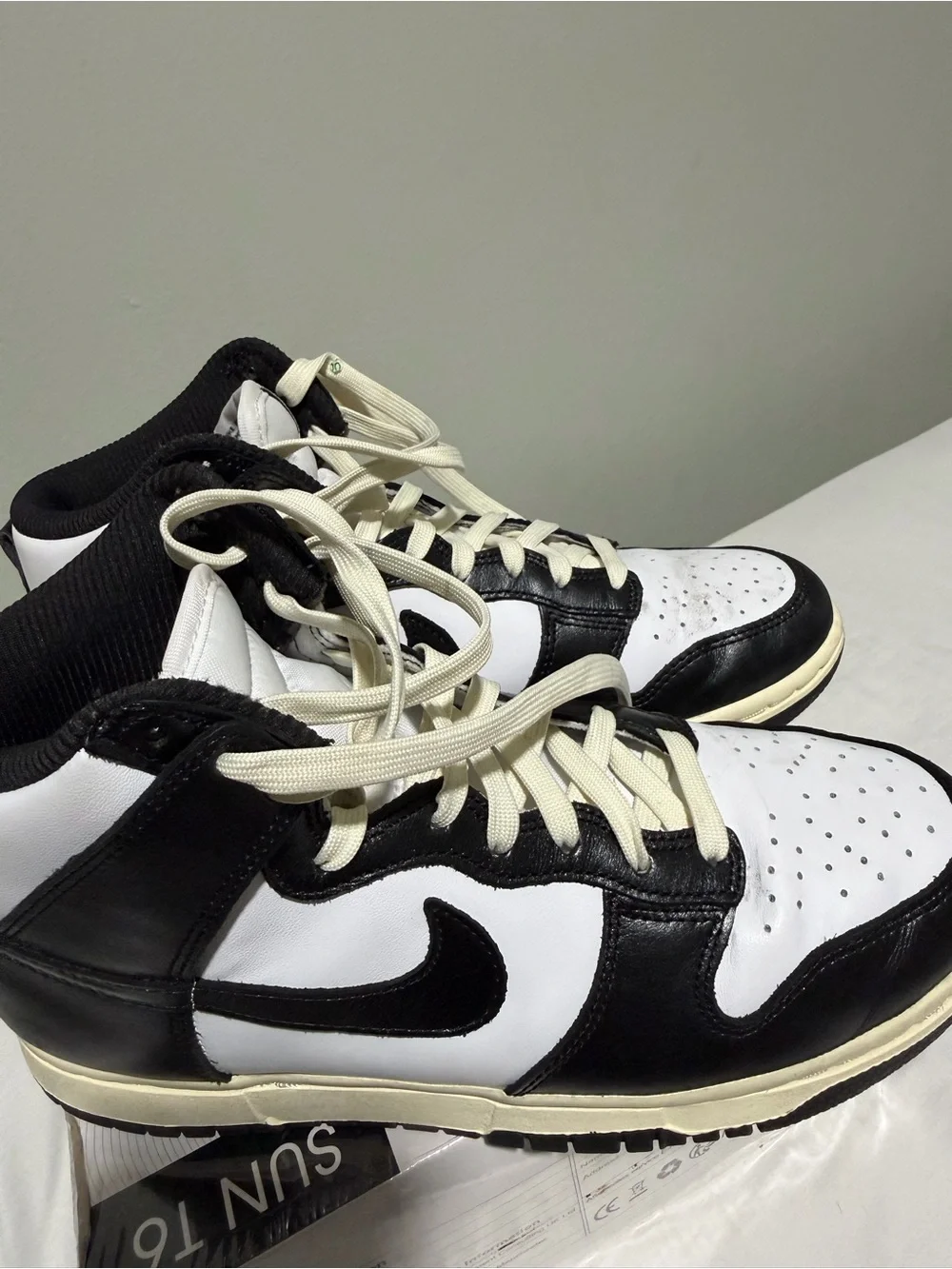 Nike iconic high
