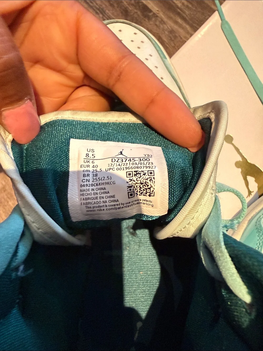 Air Jordan 1 Mid SE