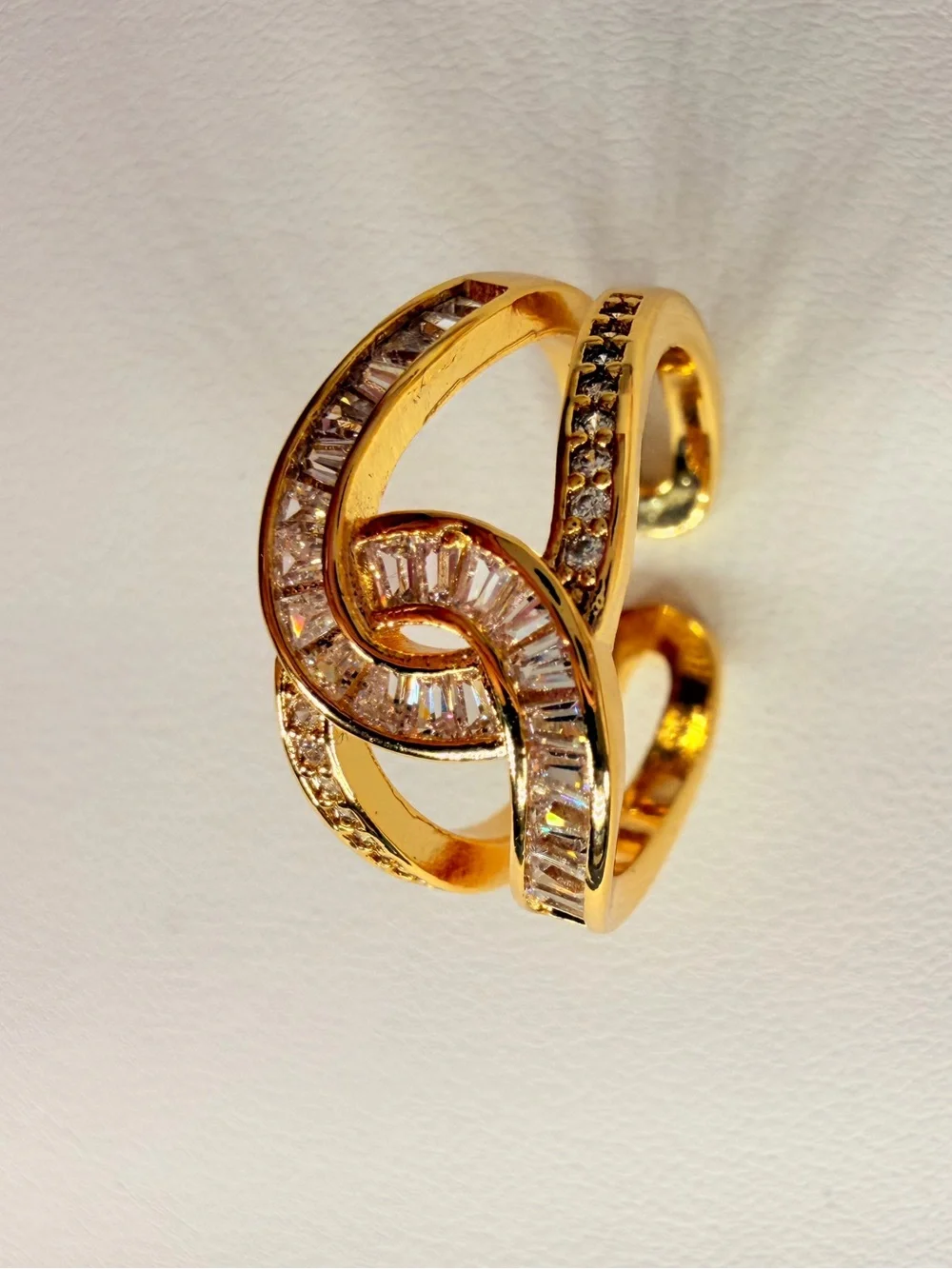 N/A elegant gold