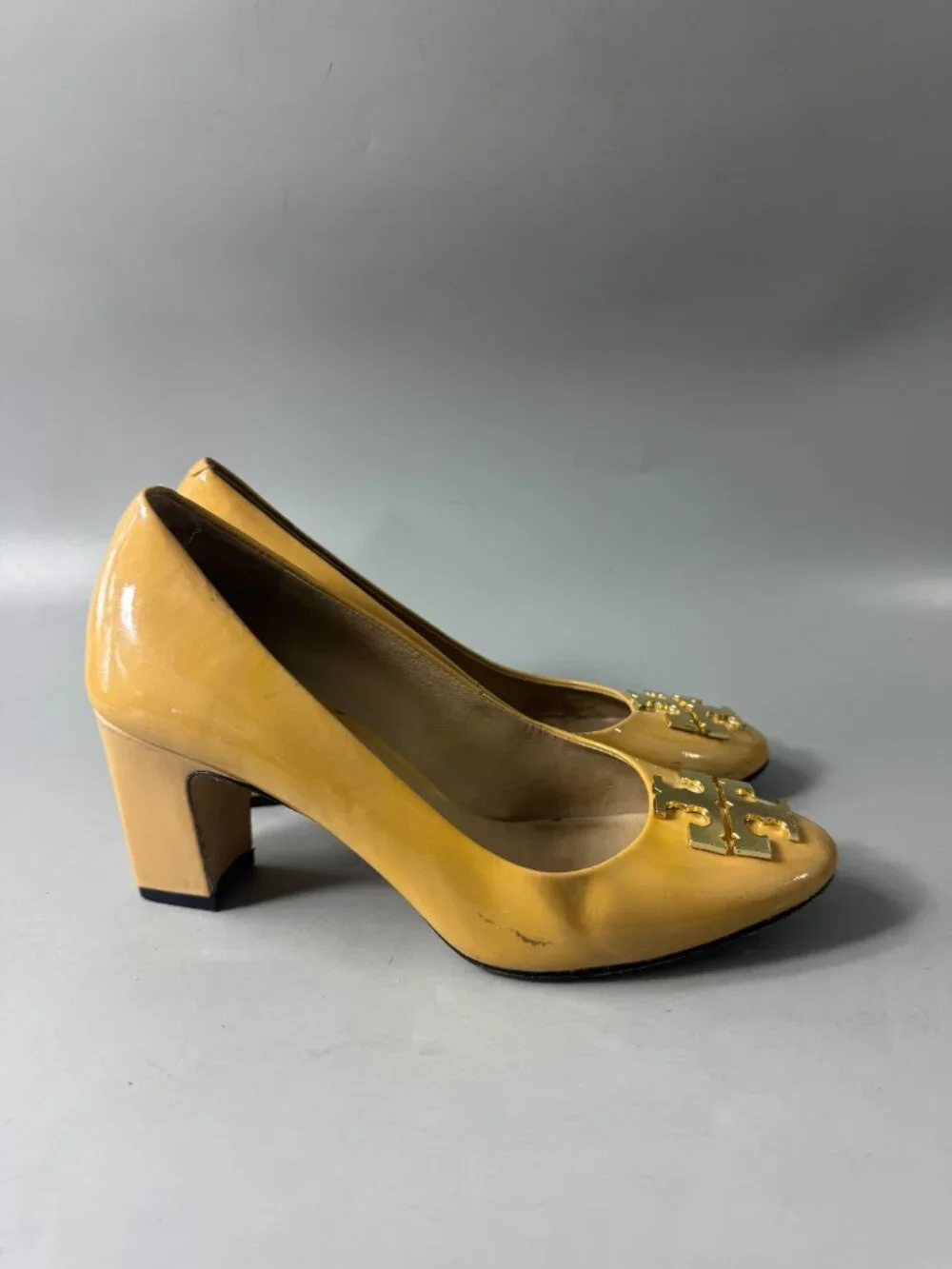 Tory Burch closed toes