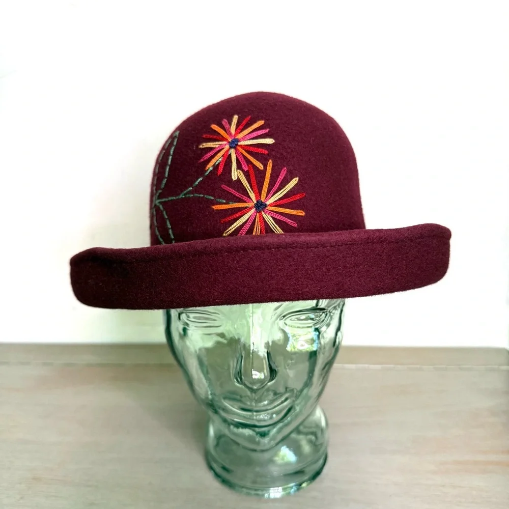 Vintage Bermona Trend Wool Cloche Hat Roll Brim Floral Embroidered Boho Chic M‎