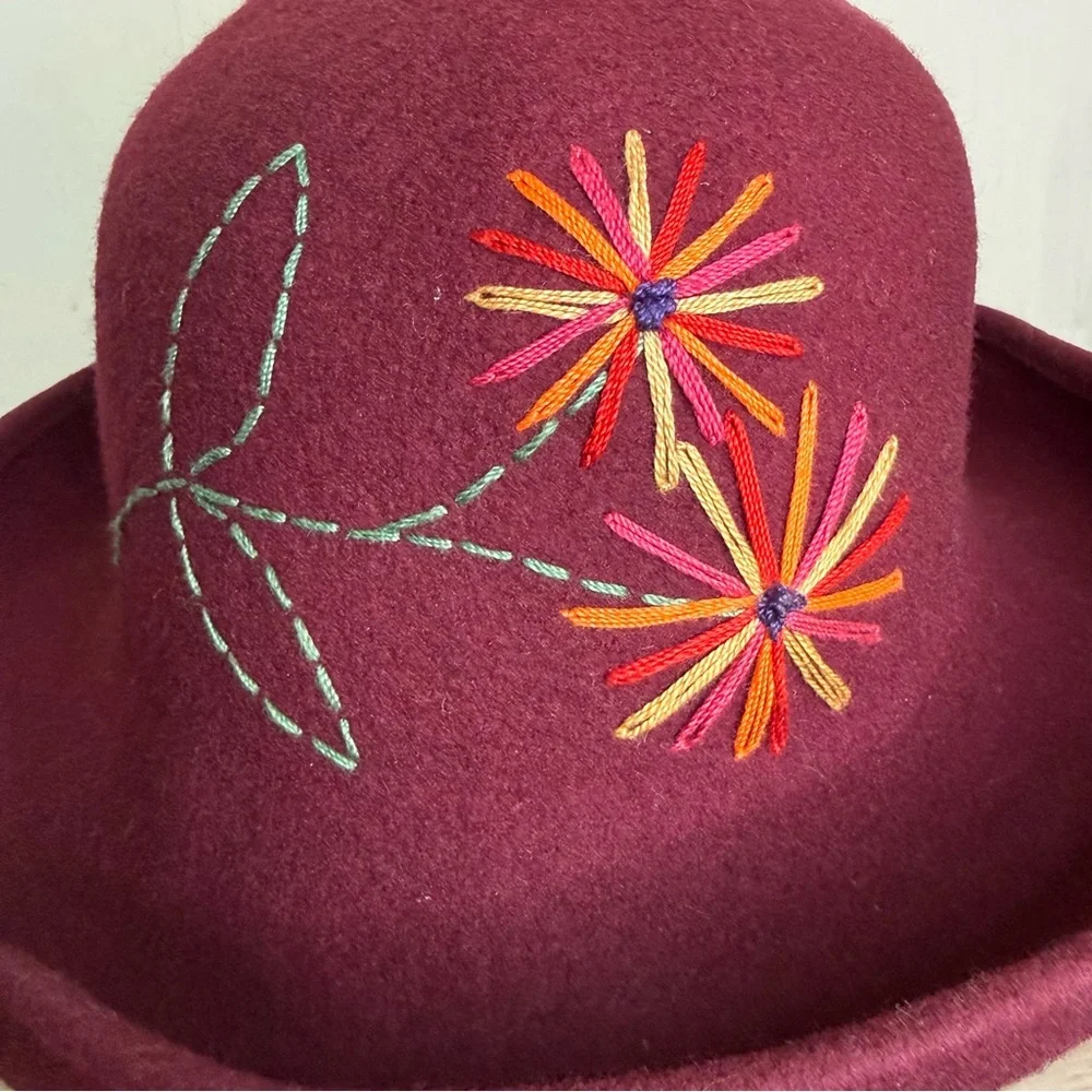 Vintage Bermona Trend Wool Cloche Hat Roll Brim Floral Embroidered Boho Chic M‎