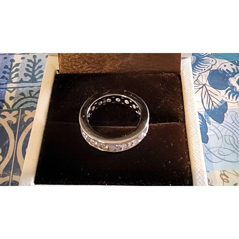 Boutique carat eternity