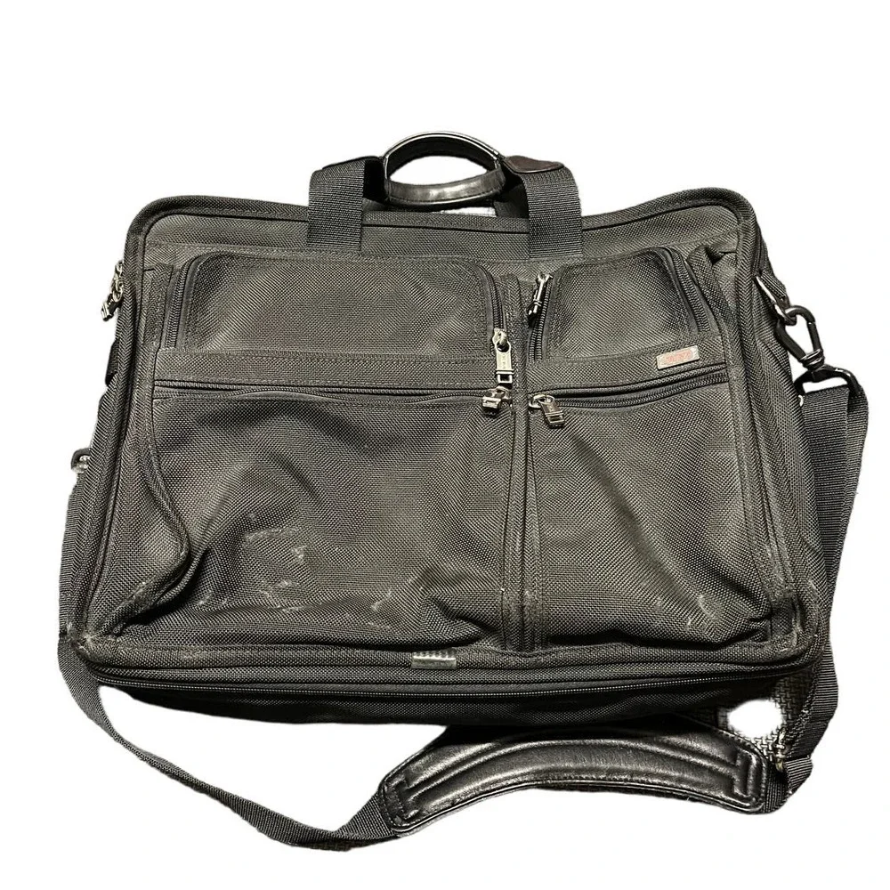 Tumi Alpha 26060d4 Black Expandable‎ Briefcase Messenger Laptop Bag