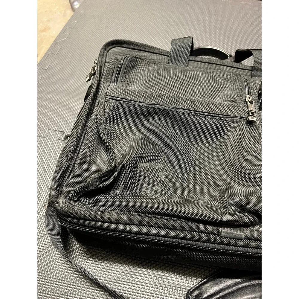 Tumi preowned normal