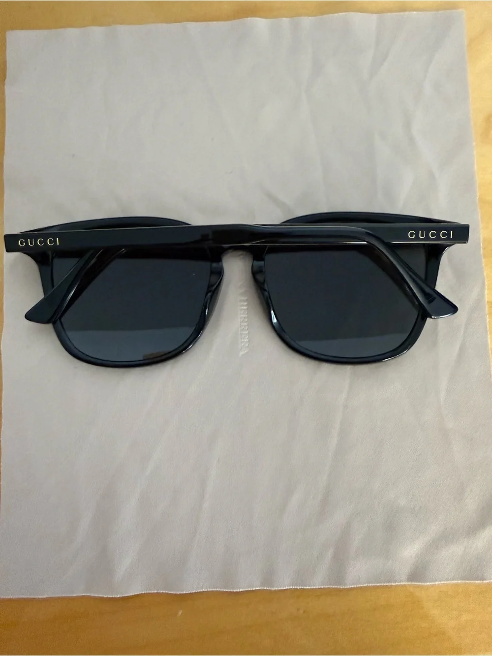 N/A stylish black