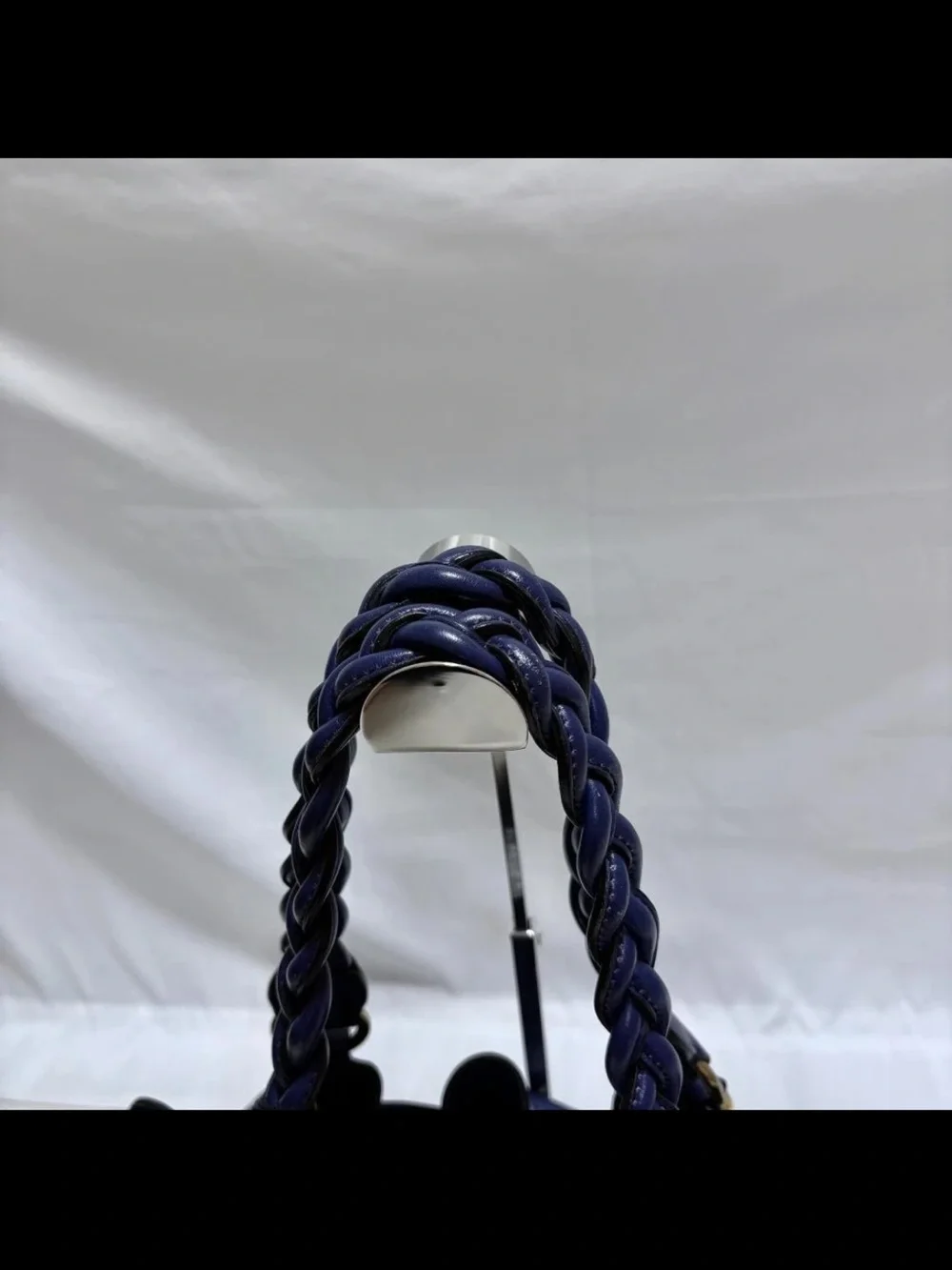Mulberry drawstring features elegant