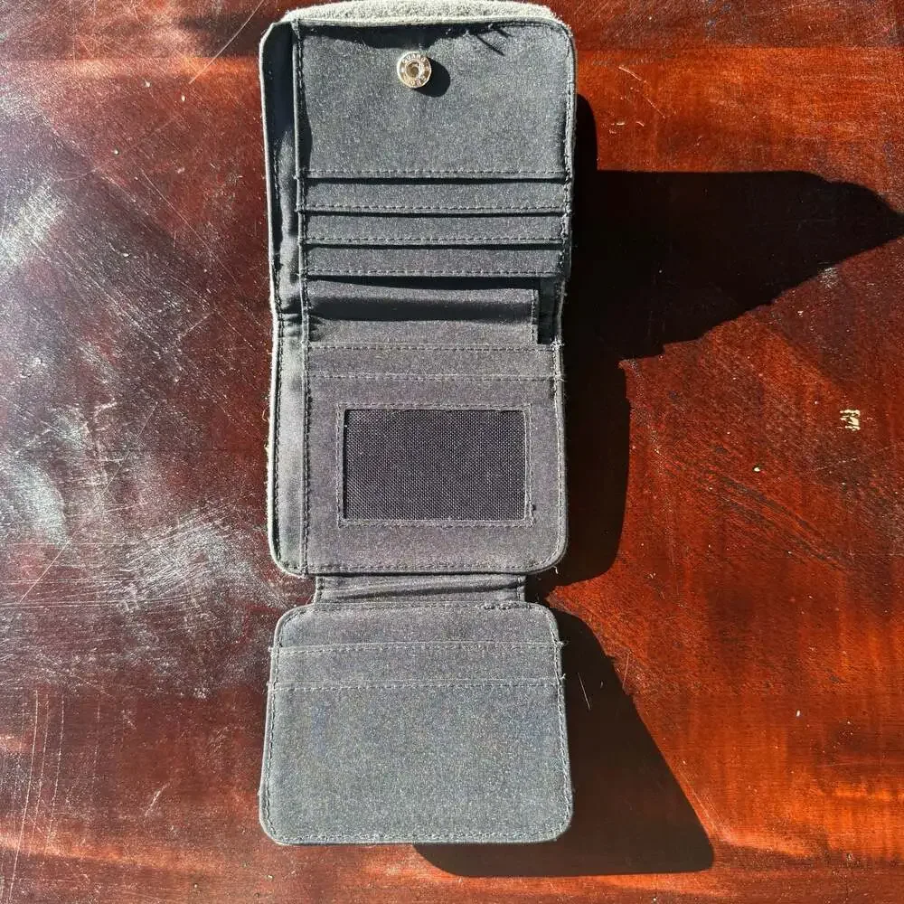 lei grey card