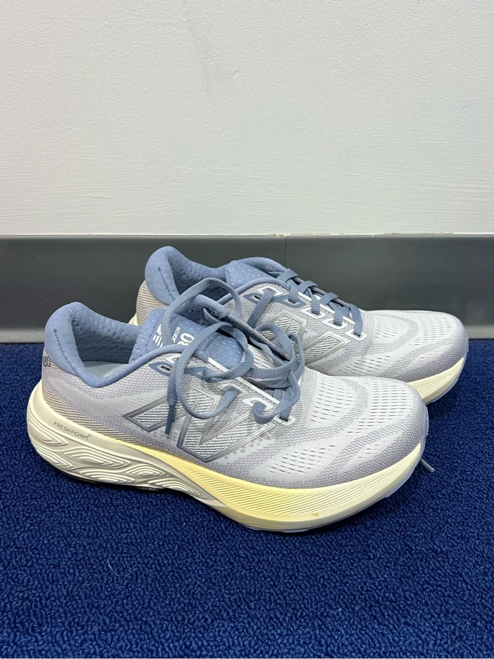 New Balance Women's Light Blue Fresh Foam Running Shoes | US W 6 | US M 7.5