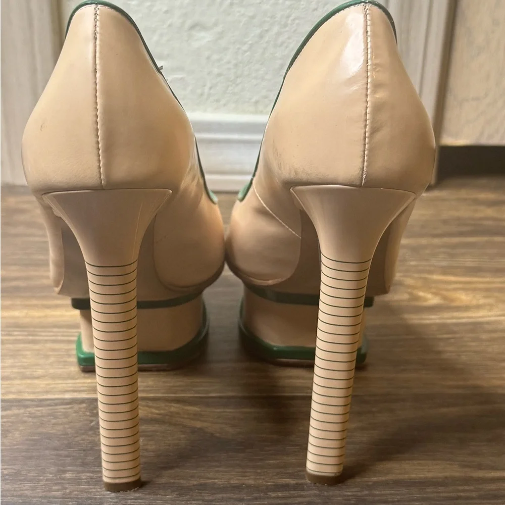 Pollini step out