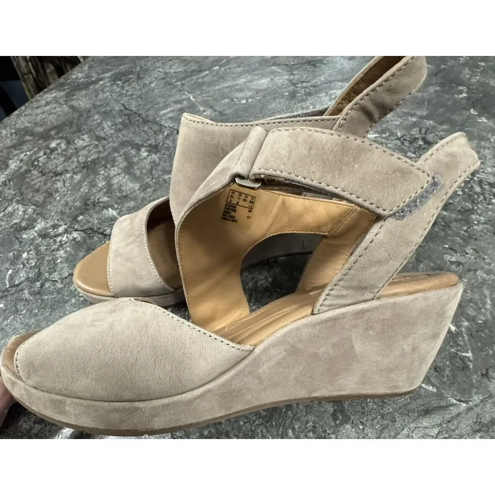 Clarks elegant suede
