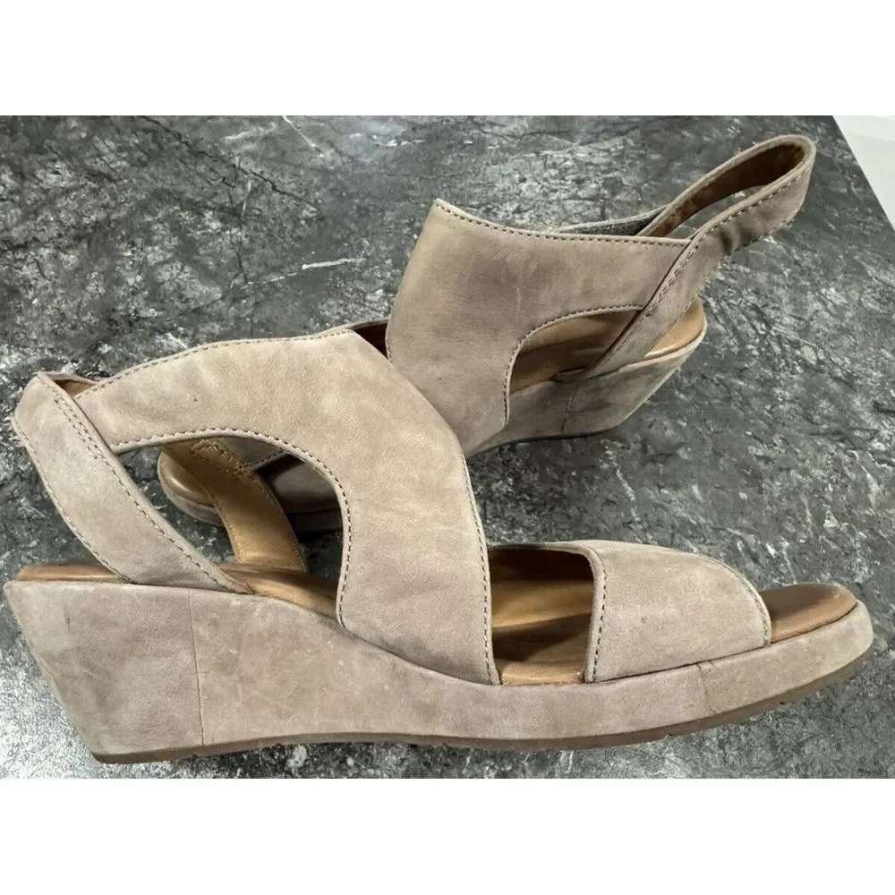 Clarks elegant suede