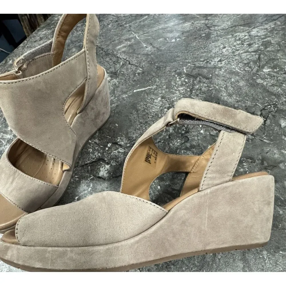 Clarks elegant suede