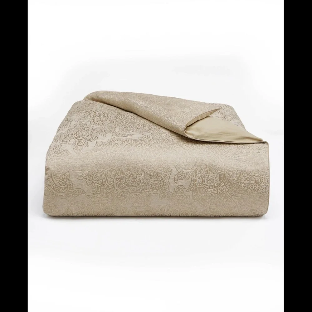 Hotel Collection new $335