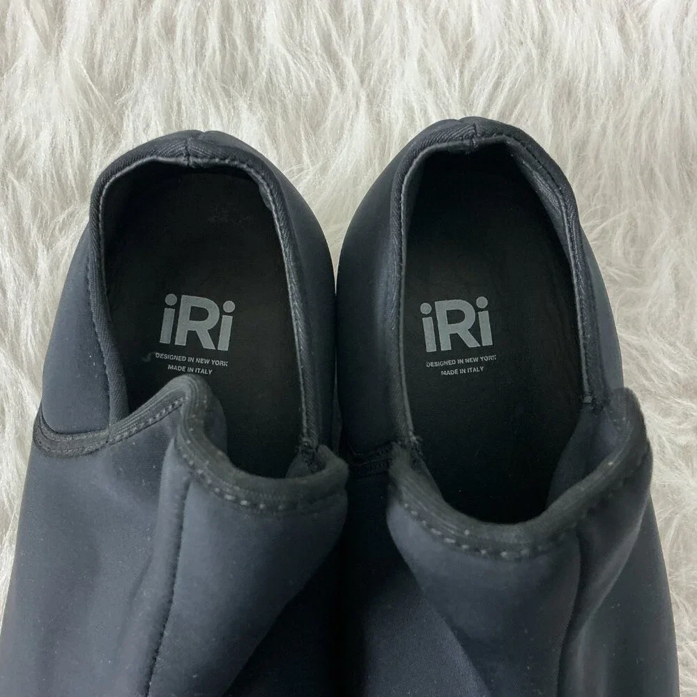 Iri this pair