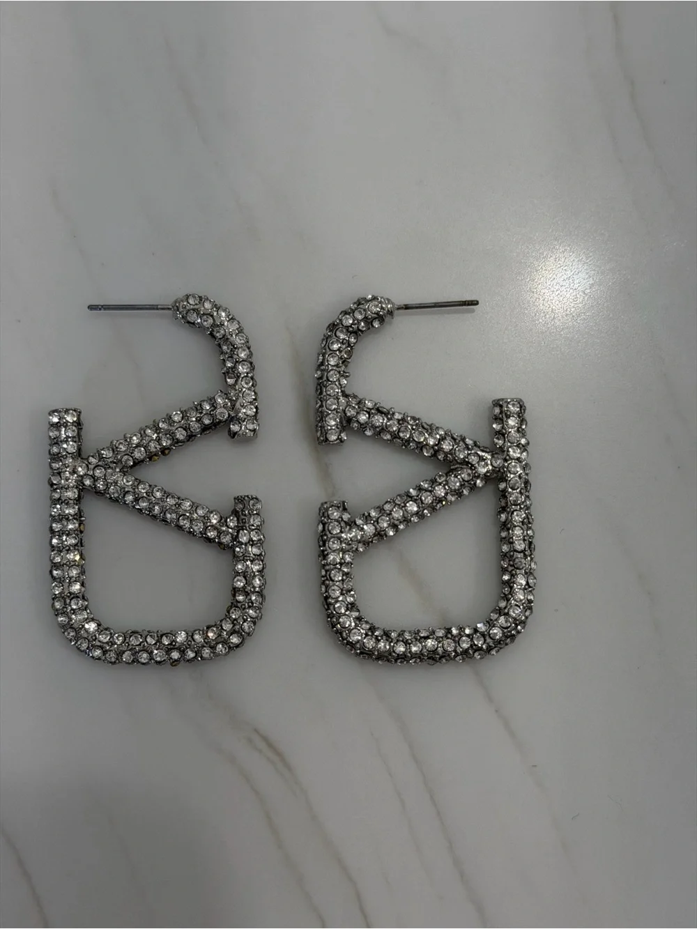 N/A sparkling hoop