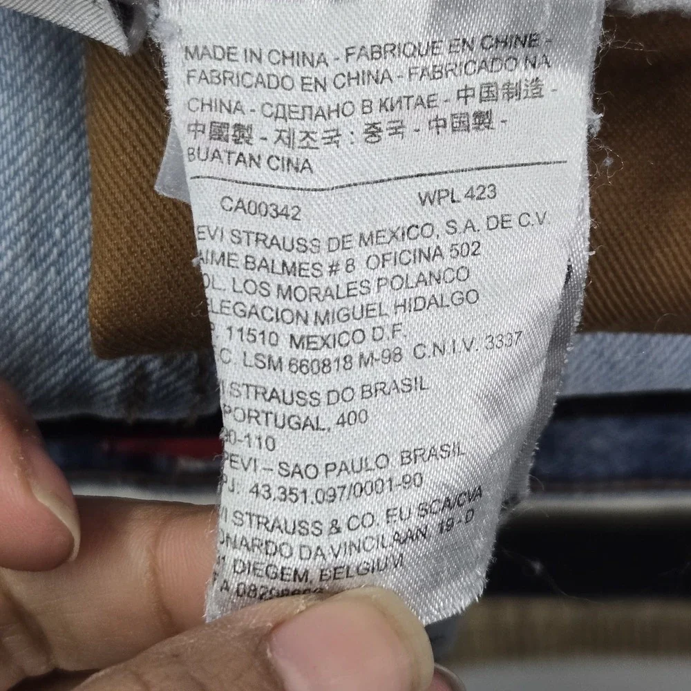 Levis *please carefully