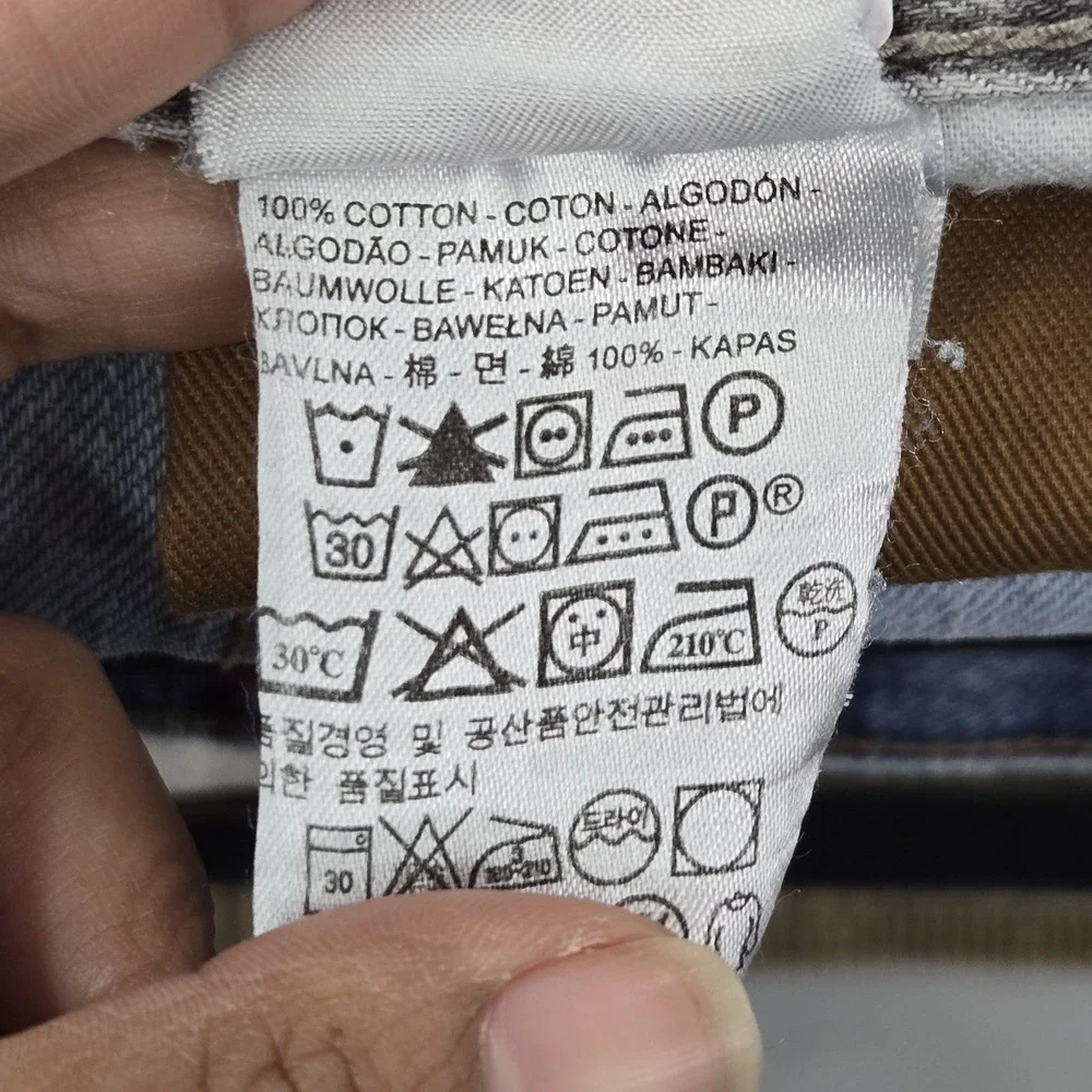 Levis *please carefully