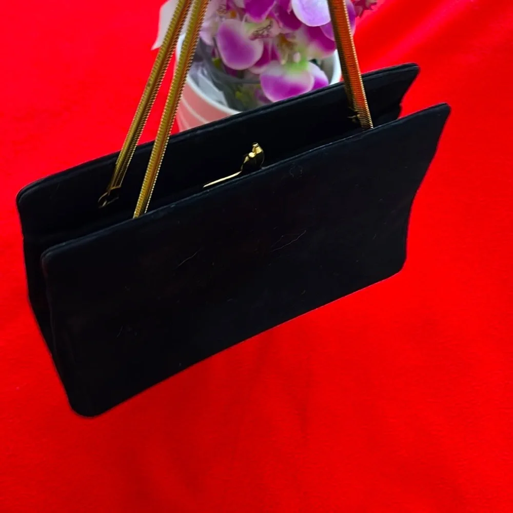Koret elegant black