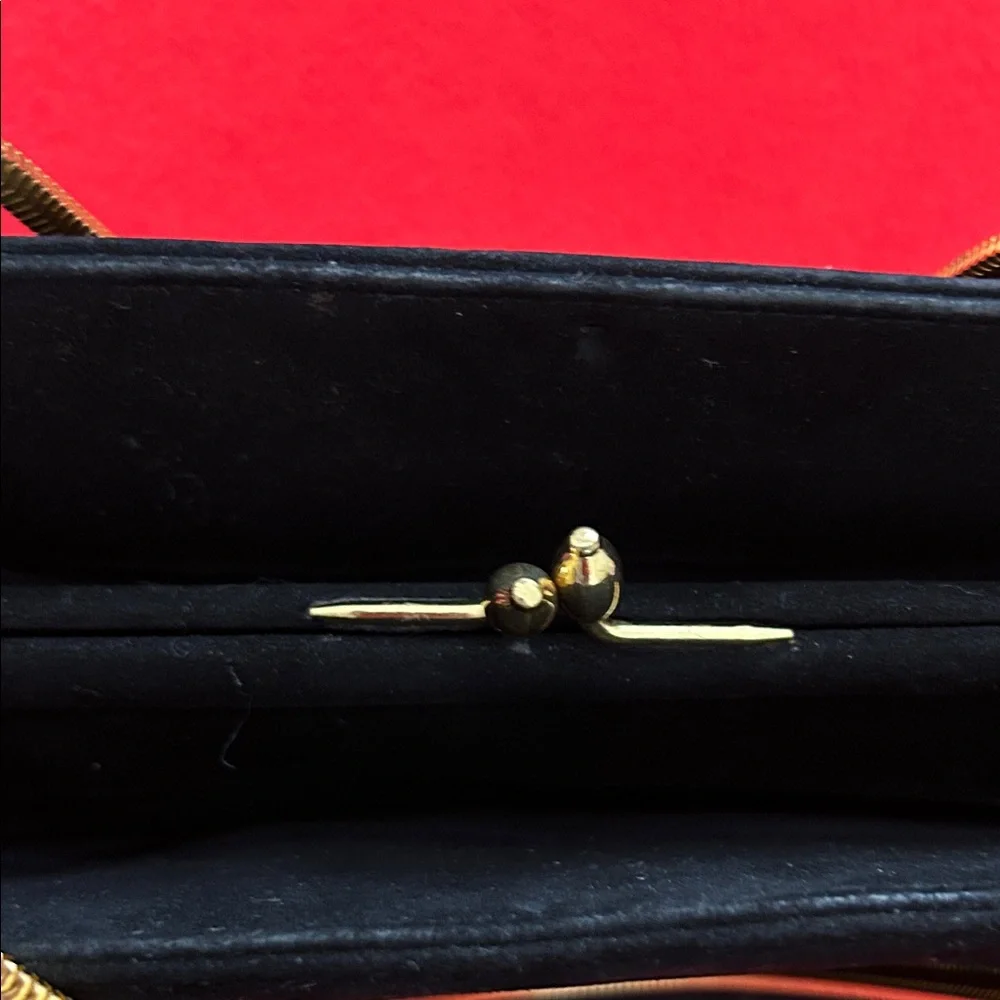 Koret elegant black