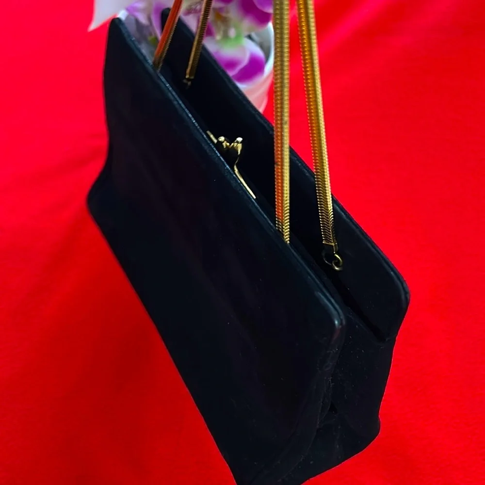 Koret elegant black