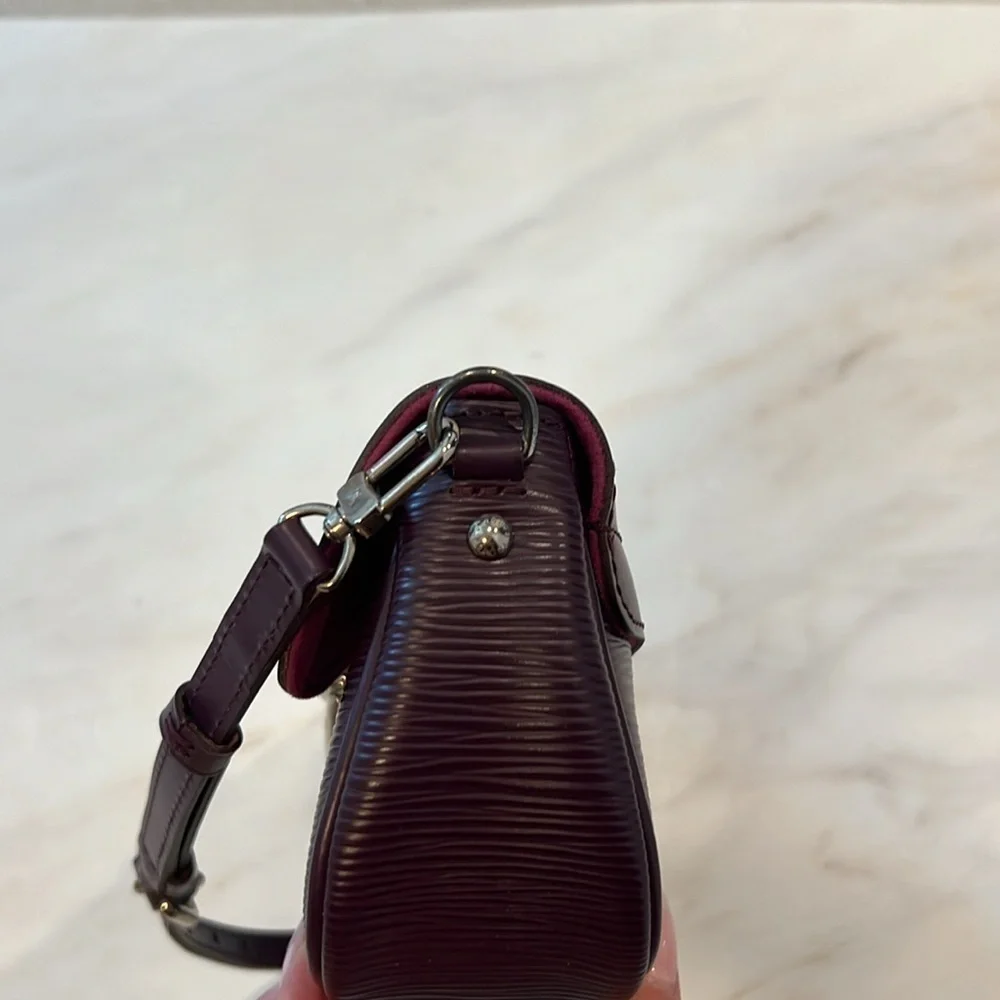 Louis Vuitton exterior material