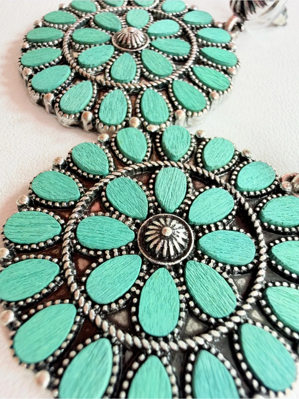 N/A elegant teal