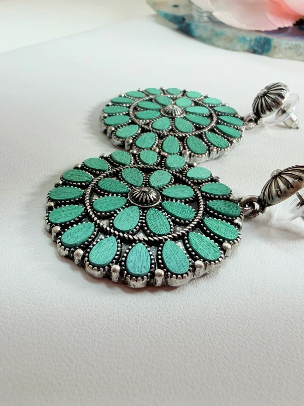 N/A elegant teal