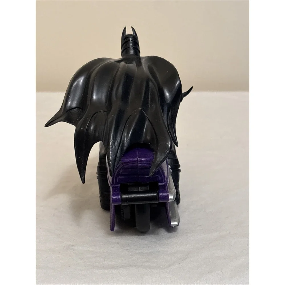 DC Comics showcase seated