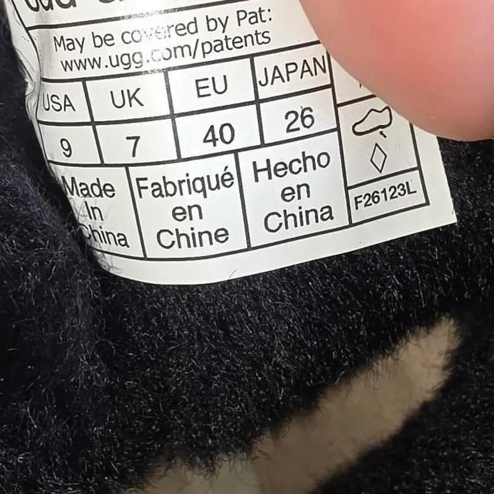 UGG women classic