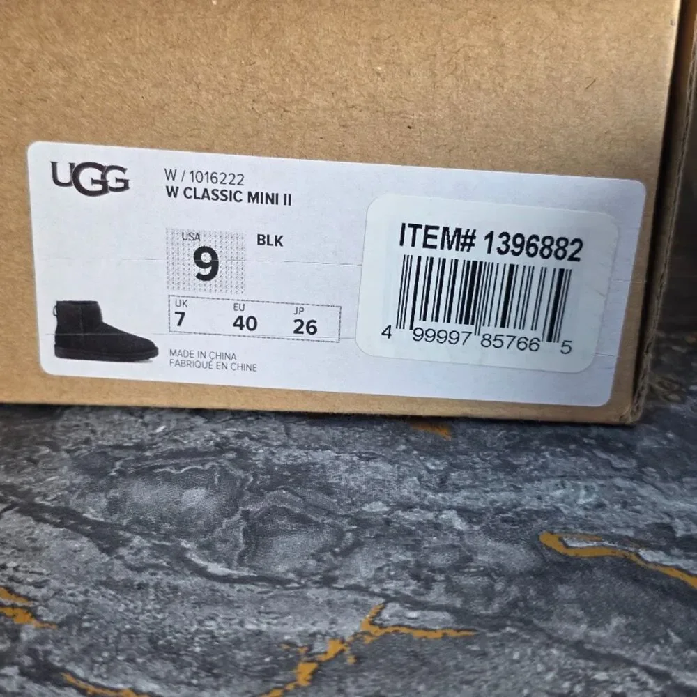 UGG women classic