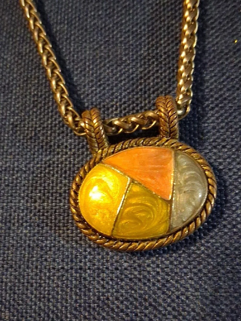 Vintage elegant gold