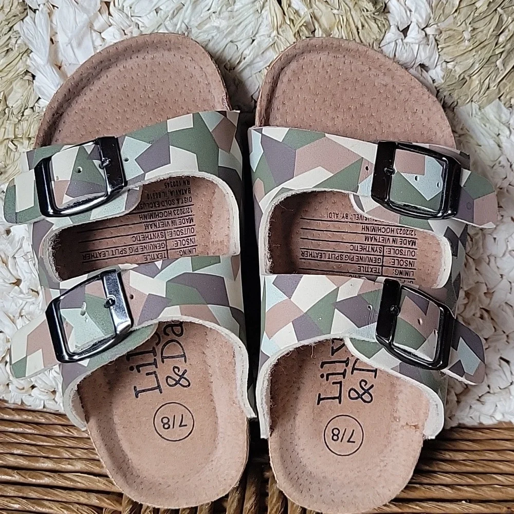 Lily& Dan lily camo