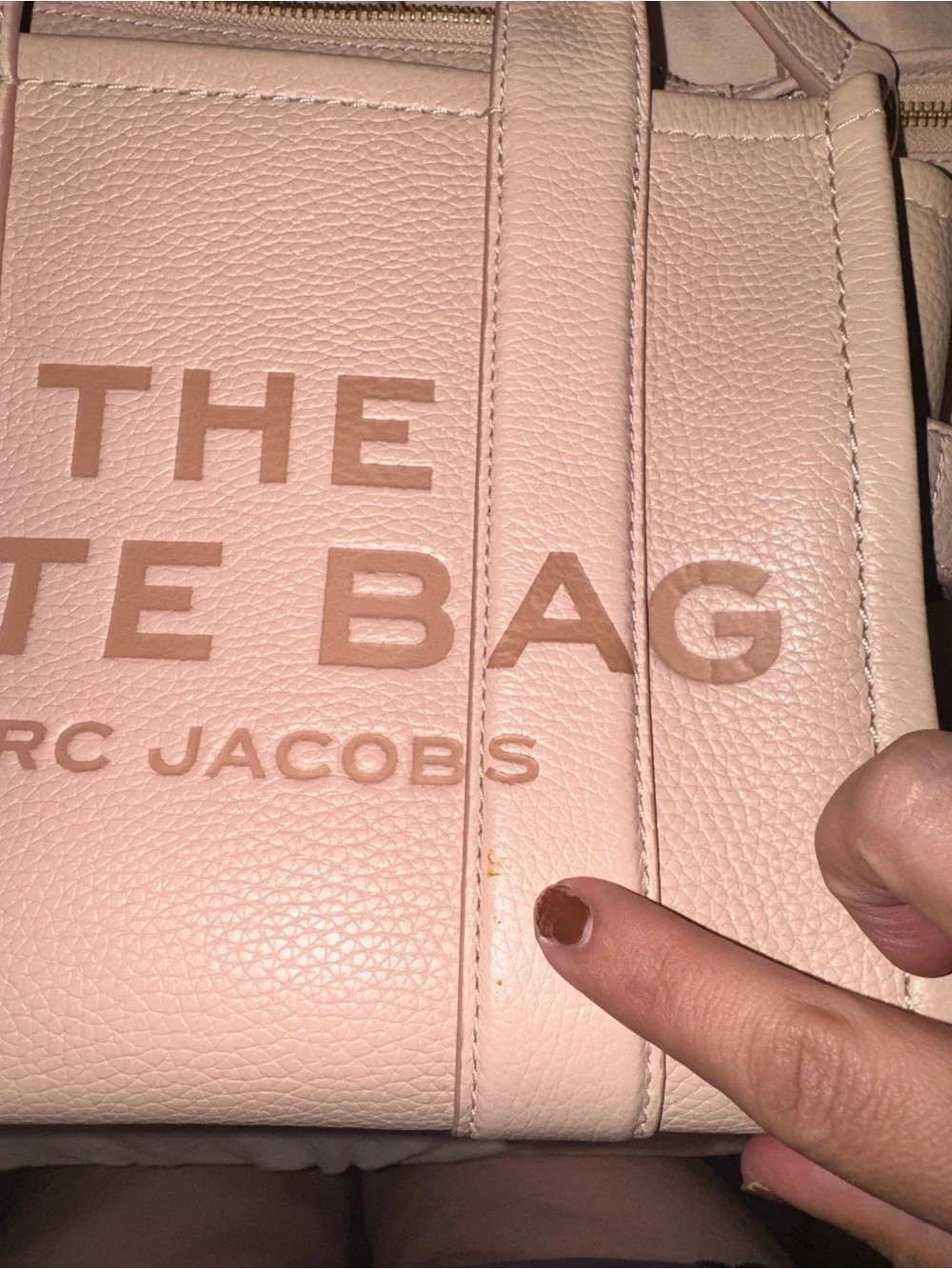 Marc Jacobs compact leather
