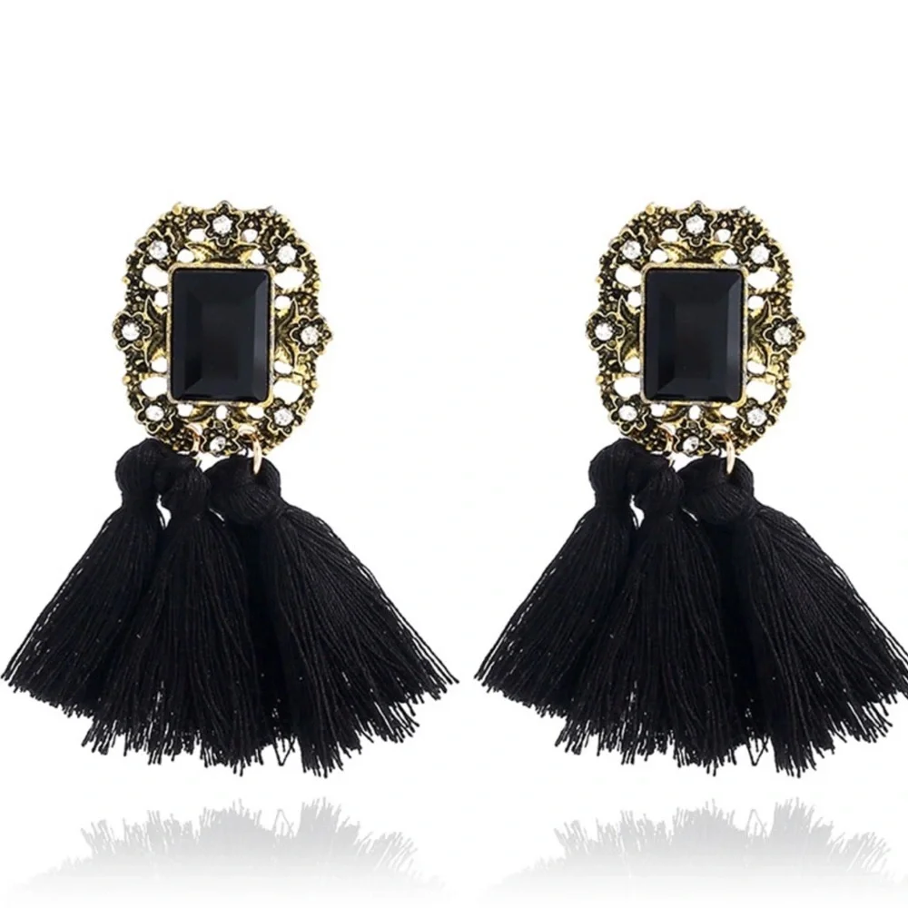 DARLING PRESENTS gemstone crystal