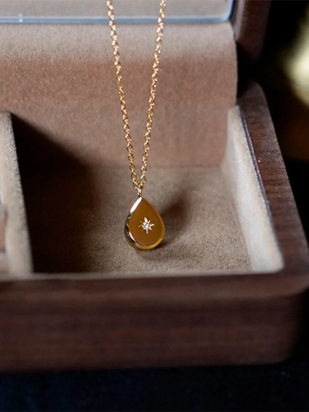 Gold Teardrop Starburst Pendant Necklace - Women Jewelry