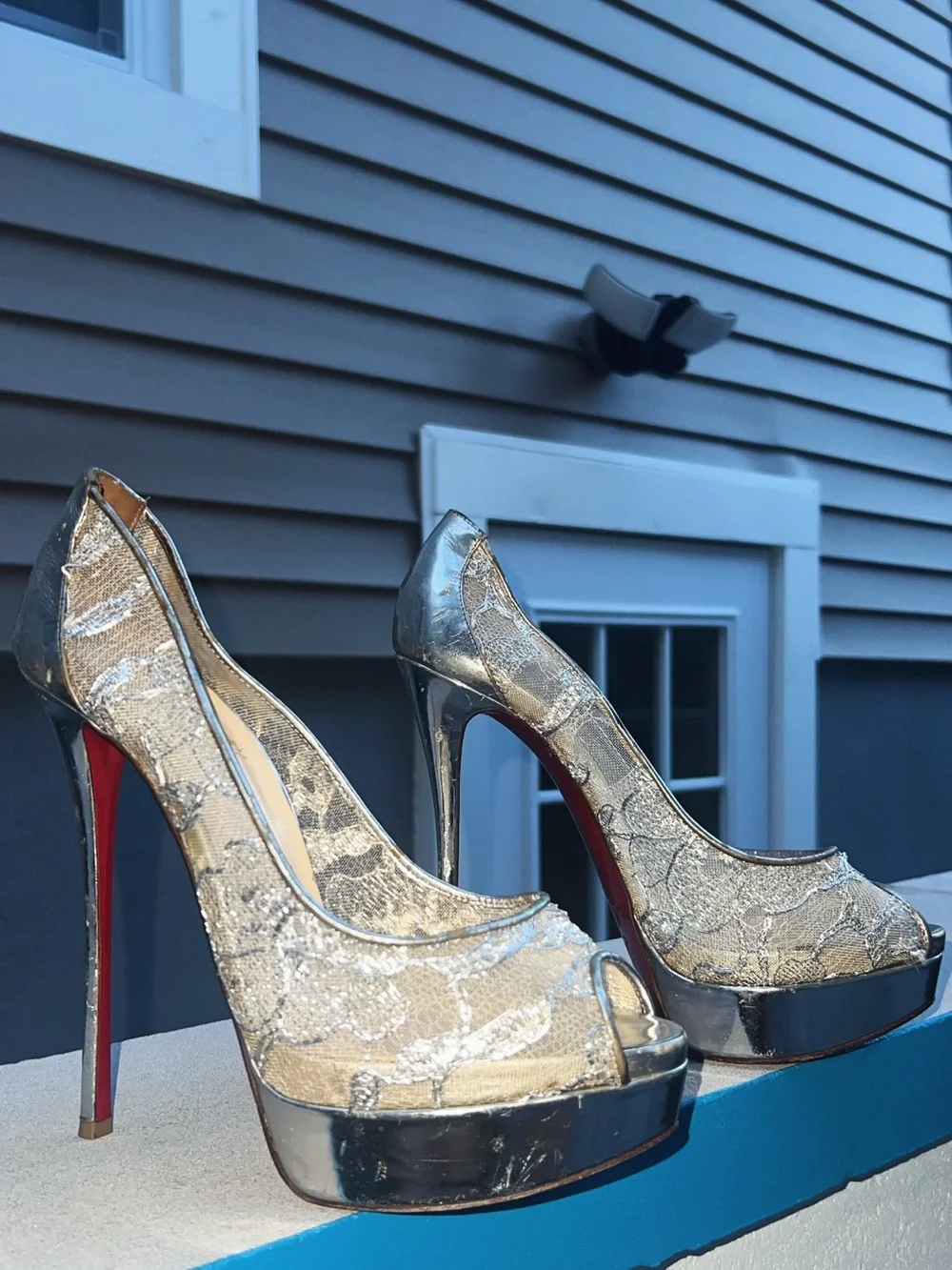 Christian Louboutin  Rete Dentelle Lurex Very Lace 120 Pumps Size 41 Silver.