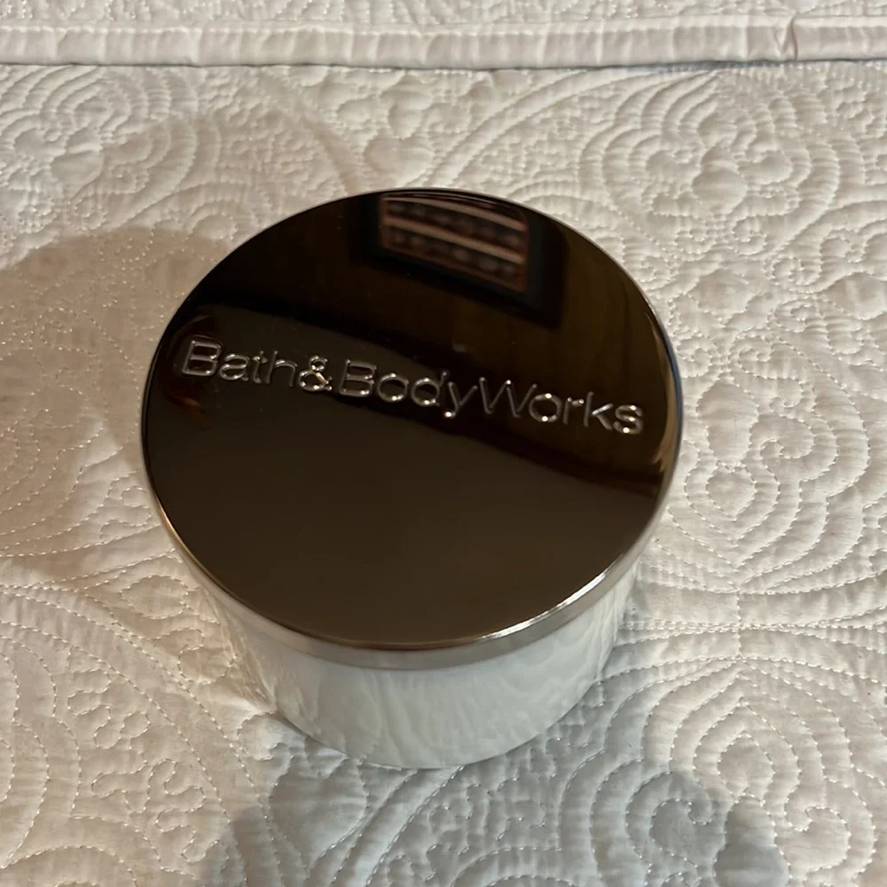 Bath & Body Works bath body